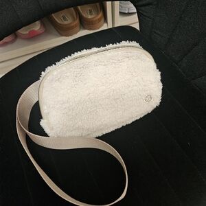lululemon athletica White Sherpa Fanny Bag